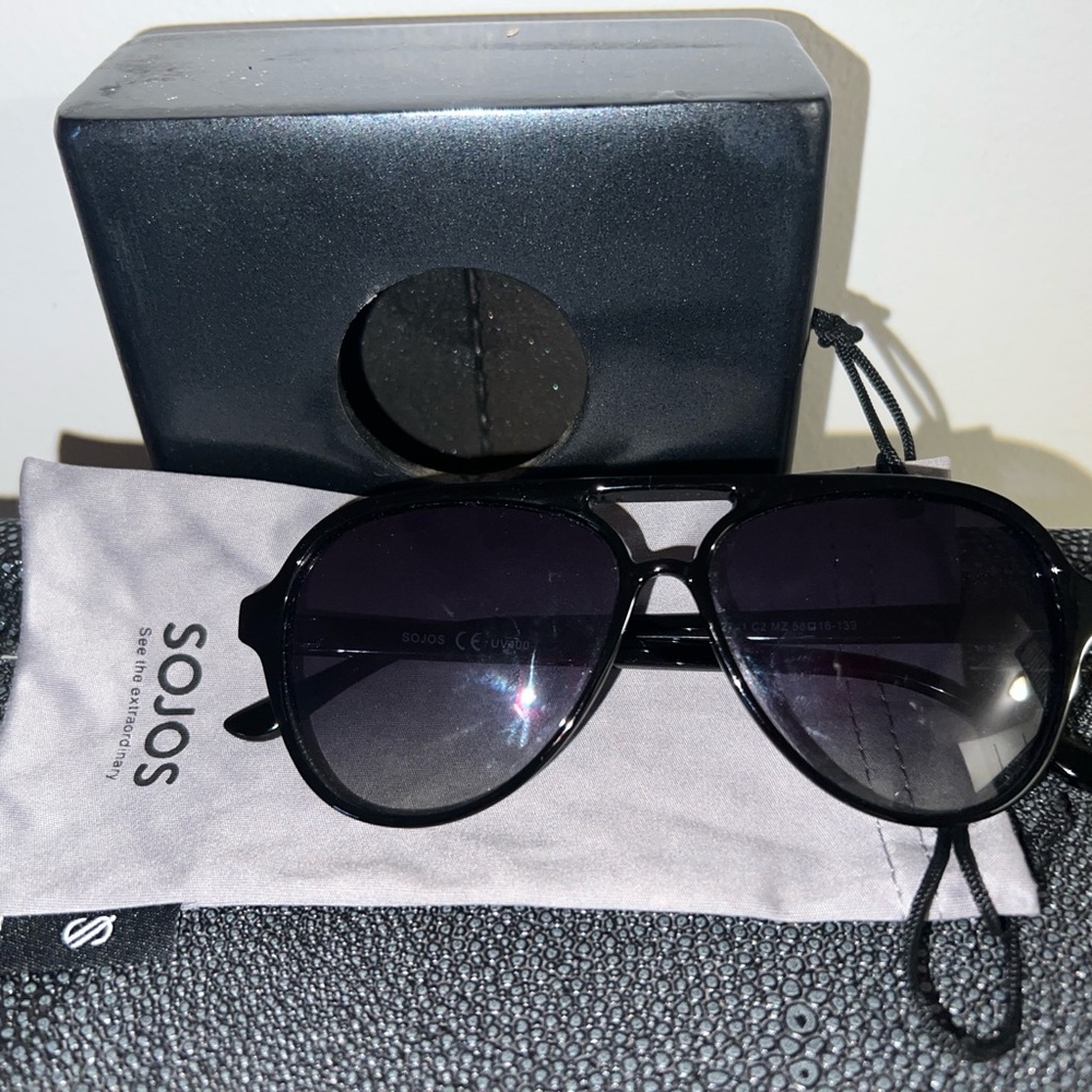 Soros Black Aviator Sunglasses
